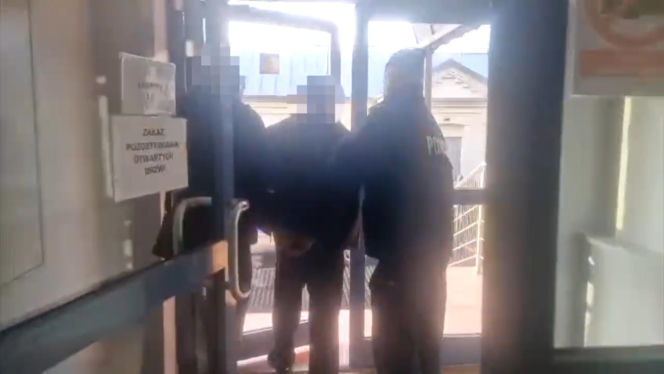 Sześć zakazów, mefedron i dachowanie w rowie. To nie opis filmu, to pościg za audi!