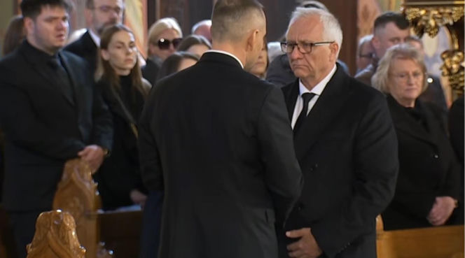 Poruszająca scena w kościele. Nawrocki podszedł do ojca Łukasza Litewki