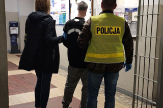 Krwawy finał męskiej kłótni. 50-latek nie żyje, jego kolega oskarżony o zabójstwo