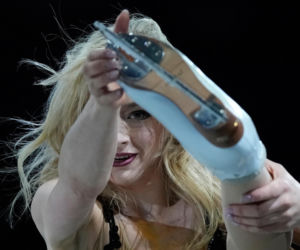 Amber Glenn zdobyła złoto dla USA, musiała zrezygnowac z mediów przez fanatyków Trumpa