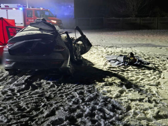 Wjechała hyundaiem pod szynobus. Zginęła z nastoletnim synem. Prokuratura podjęła decyzję