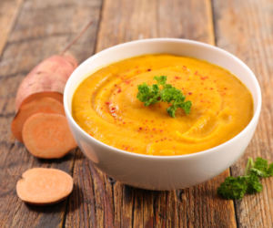 Słodko-kwaśny duet. Ta zupa to idealne połączenie dwóch światów