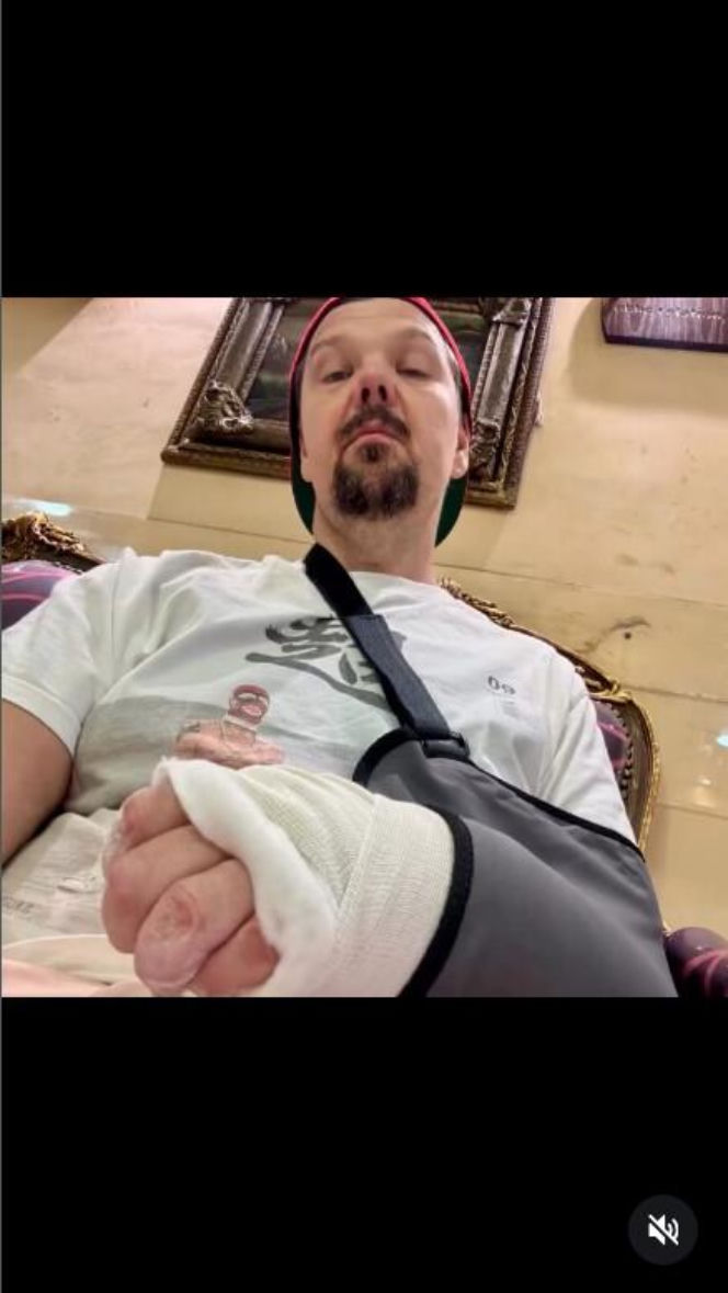 Michał Figurski trafił do szpitala. Szokujące ZDJĘCIA trafiły do sieci