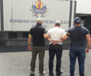 Akcja policji na łódzkim Polesiu. W mieszkaniu dilera znaleziono 6 kg amfetaminy i sprzęt do produkcji narkotyków