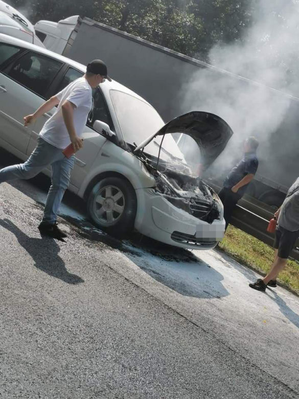 Katowice: Dramat kobiety, której auto stanęło w płomieniach. "Znieczulica!" 