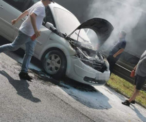 Katowice: Dramat kobiety, której auto stanęło w płomieniach. Znieczulica! 