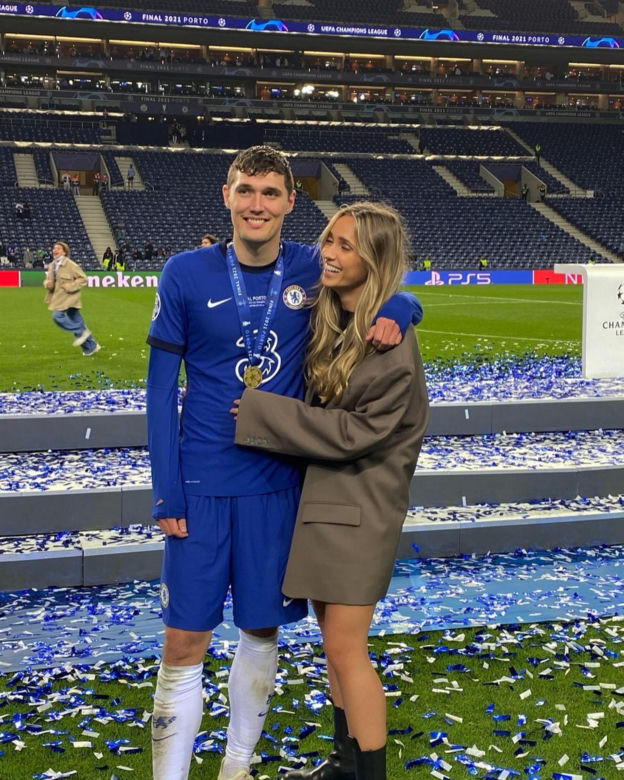 Lewandowska z nowymi koleżankami w Barcelonie