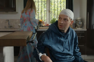 Barwy szczęścia, odcinek 3299: Ranny Łukasz dowie się od Agnieszki, co mu zrobiła. Psychopatka zdradzi mu, co szykuje dla nich obojga – ZDJĘCIA