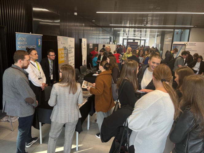 Targi pracy na Wydziale Nauk Ekonomicznych ANS