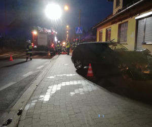 Wypadek golfa w Krośnicach