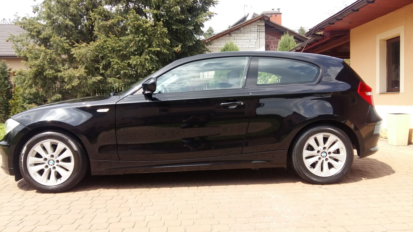 Pożar BMW 118d E81. Auto spłonęło na Podkarpaciu