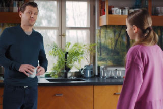 M jak miłość odc. 1930. Adam Karski (Patryk Szwichtenberg), Hania (Wiktoria Basik)