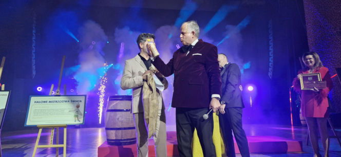 XIV Marszałkowski Bal Dobroczynny w CKK Jordanki. Koncert Kuby Badacha i licytacje