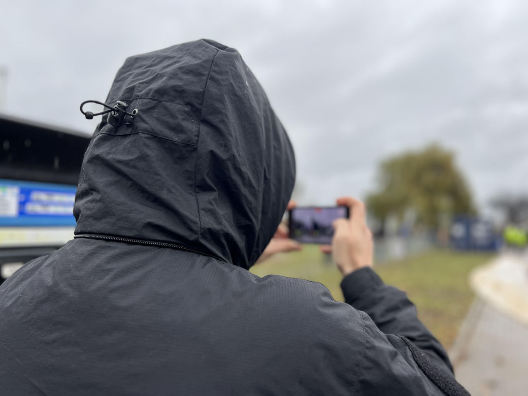 Widowiskowy przejazd Sokoła w Gdyni. Te zdjęcia zapierają dech w piersiach!