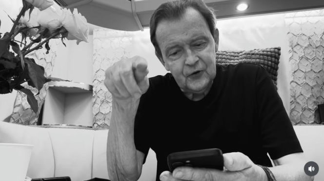 Jan Frycz na nagraniu Krzysztofa Skoniecznego