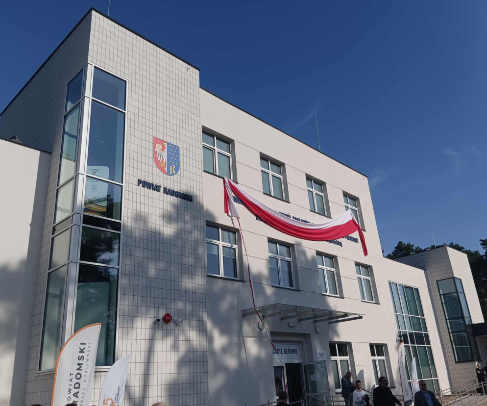 Władze powiatu radomskiego alarmują!  Szpital w Pionkach coraz bardziej się zadłuża 