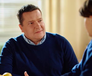 Na Wspólnej, odcinek 4198: Remigiusz otrzymuje tragiczną wiadomość o umierającym ojcu