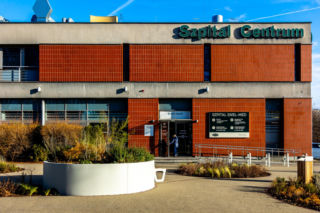 Do baru wchodzi Sołtan i Ihnatowicz, i reżyserują widok nieba. Czyli co nam zostało po barze Wenecja