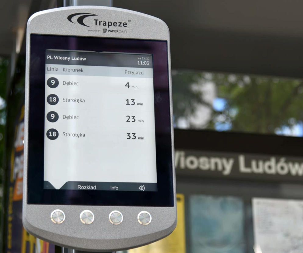 Tajemnicze urządzenie na przystanku tramwajowym w Poznaniu. Do czego służy?