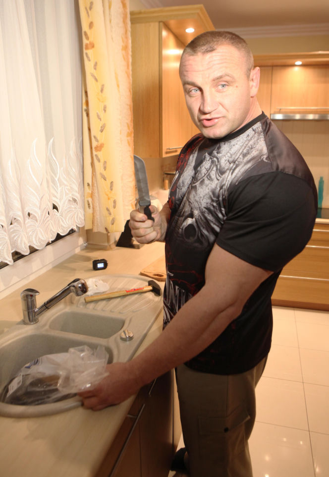 Mariusz Pudzianowski vs. karp