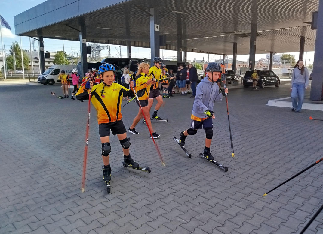 Zawody o Puchar Polski na nartorolkach Marwe Cup 2025 zostały zainaugurowane w Siedlcach