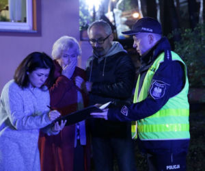 M jak miłość, odcinek 1454. Kinga (Katarzyna Cichopek), Barbara (Teresa Lipowska), Adam Werner (Jacek Kopczyński)