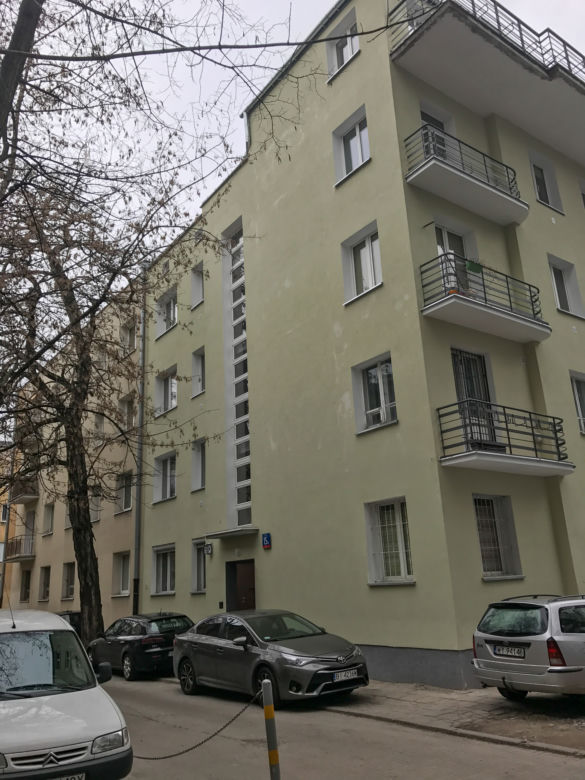 Mieszkanie w Warszawie kupił za 23 000 zł.