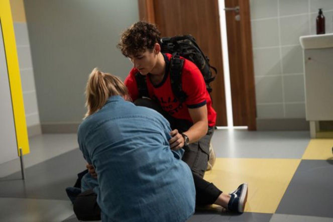 M jak miłość, odcinek 1898: Lenka pobita przez Julitę! Grzesiek stanie w jej obronie. To przez jego głupotę - WIDEO