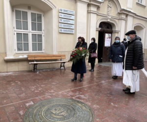 Pielgrzymka Parlamentarzystów na Jasną Górę. Marszałek sejmu modliła się o ustanie epidemii [ZDJĘCIA]