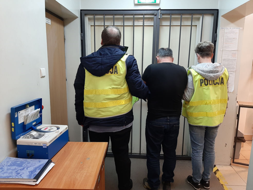 Ukradli 800 tysięcy. Łupem cieszyli się 20 sekund