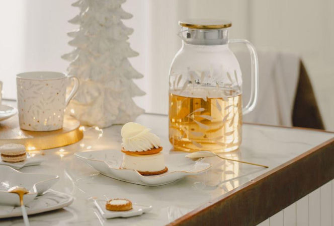 Naczynia z motywem świąteczym