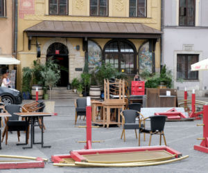 Warszawa luzuje obostrzenia