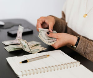 Czek bankowy krok po kroku – jak działa i jak wygląda realizacja?