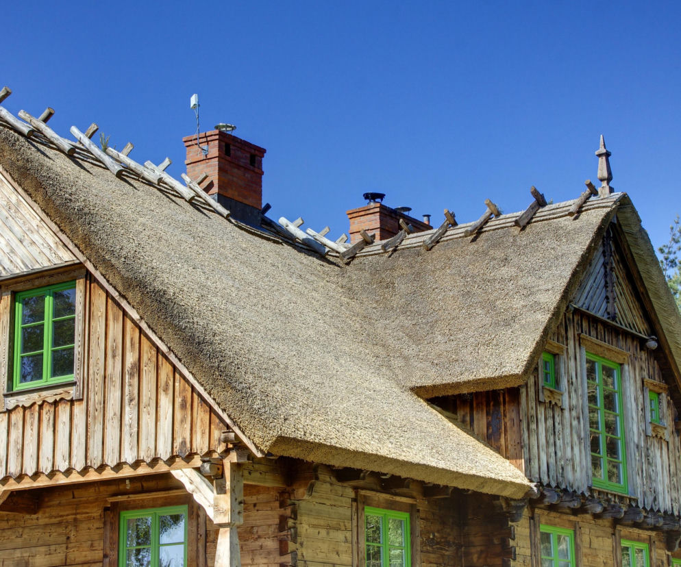 Dach z trzciny - trwała i bezpieczna strzecha. Piękno, które ma swoją cenę