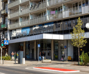 Blok przy Targowej 42 w Warszawie