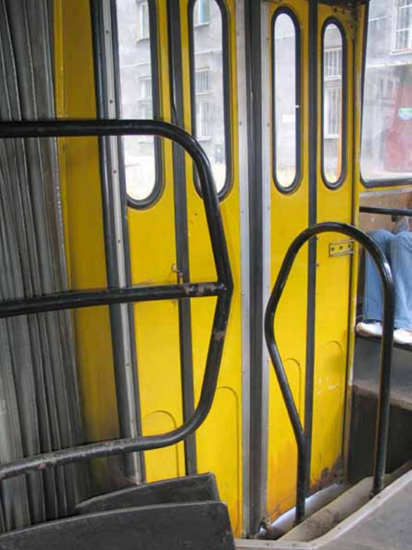  44 lata temu w Warszawie zadebiutował Ikarus! Kto pamięta te kultowe autobusy?
