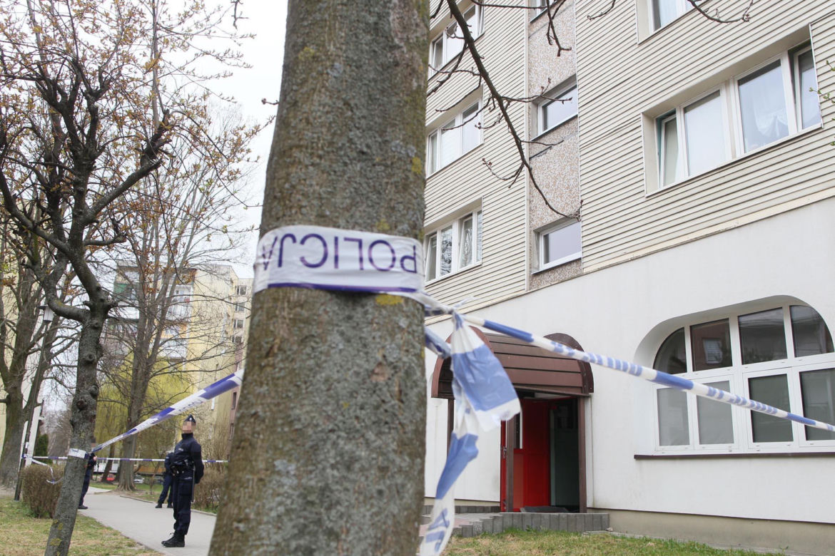 Małżeństwo seniorów nie żyje, ranny wnuk w szpitalu. Szokujące, co mówią sąsiedzi!