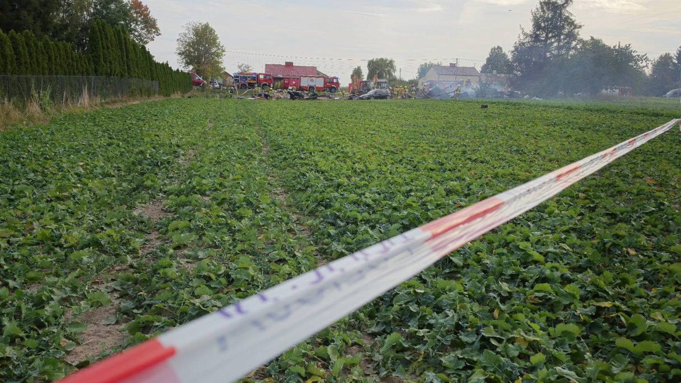 Miłków-Kolonia. Dom runął po wybuchu. Zginął 75-latek, jego żony i syna nie było w środku