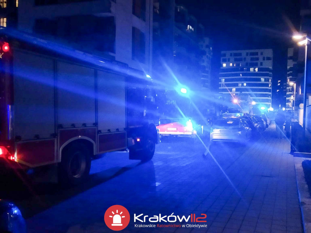 Pożar w jednym z krakowskich budynków. Strażacy interweniowali na szóstym piętrze