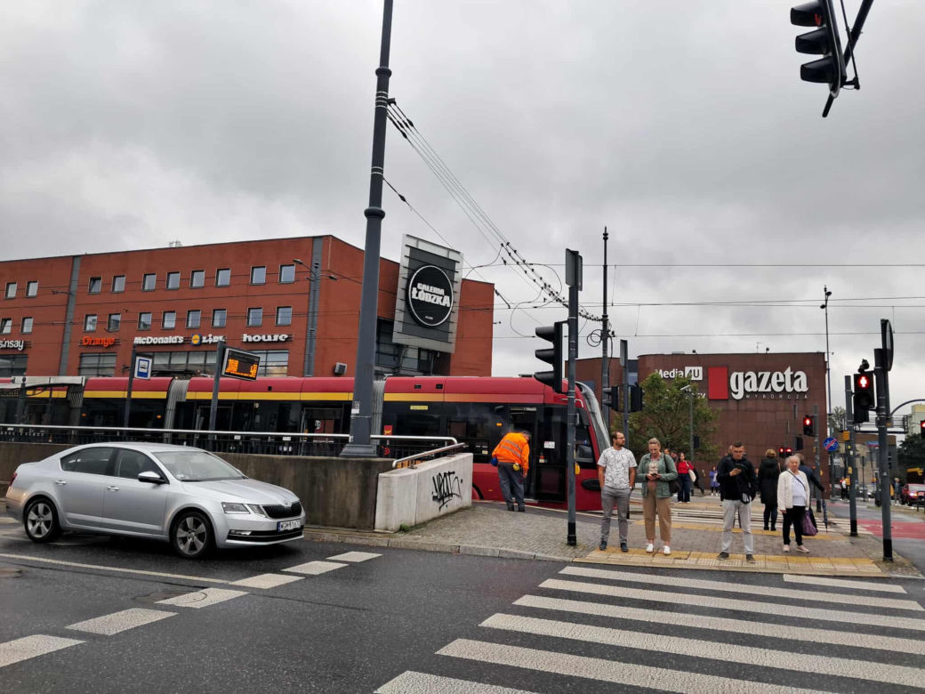 Zderzenie dwóch tramwajów w centrum Łodzi.