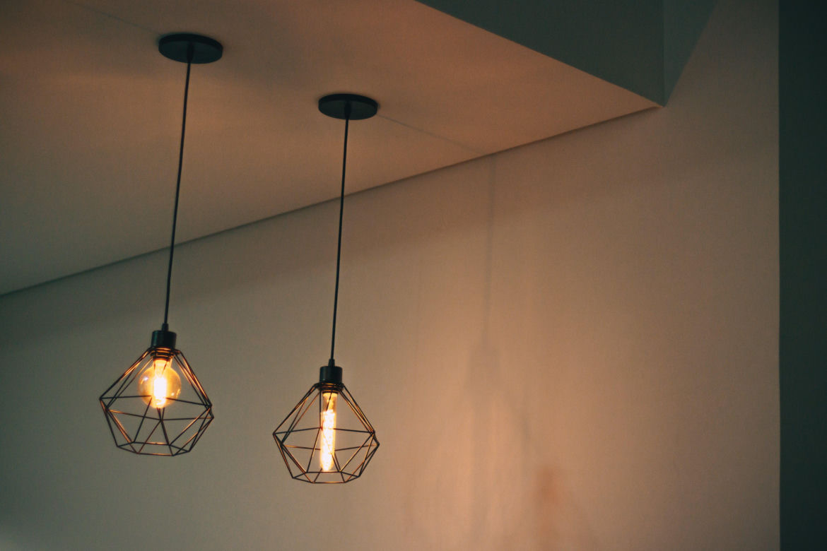 Lampy loftowe do nowoczesnych wnętrz 