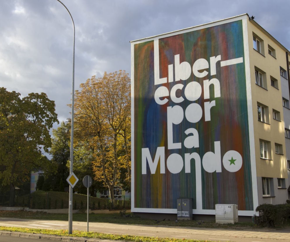 Mural na Zwierzynieckiej i Broniewskiego