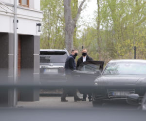 Prezydent Andrzej Duda dogląda nowej willi pod Krakowem