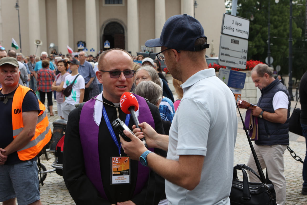 Pątnicy ruszyli na szlak! Z Lublina wyruszyła Lubelska Piesza Pielgrzymka na Jasną Górę 2023
