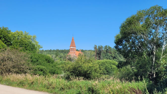 Orzechowo – zniszczona przez komunizm wieś-widmo, w której prawie nikt nie mieszka