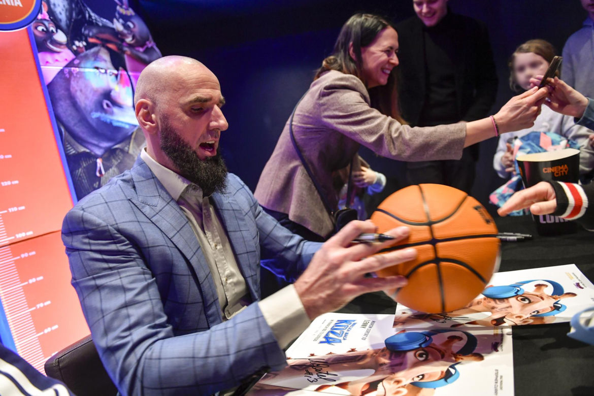 Marcin Gortat i inne gwiazdy na pokazie
