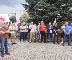 Związkowa Solidarność w MAN BUS nadal protestuje! Dziś przed zakładem było głośno
