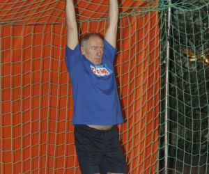 Karol Strasburger ćwiczy