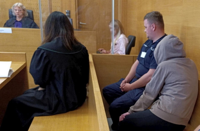 Wyrodna matka zgotowała Julce piekło. Latami wypalała jej kwasem rany na skórze!