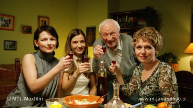 M jak miłość. Marta (Dominika Ostałowska), Małgosia (Joanna Koroniewska), Lucjan (Witold Pyrkosz), Maria (Małgorzata Pieńkowska)